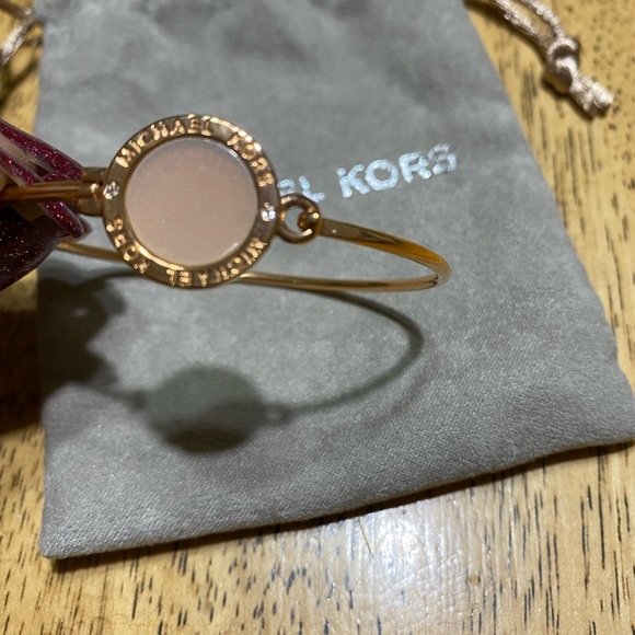 MK! Trying to eliminate my stuff.. - Picture 2 of 3